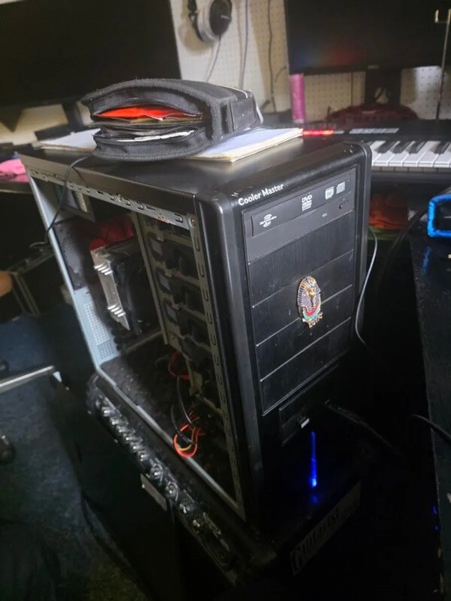 Music Studio Computer - Image 1