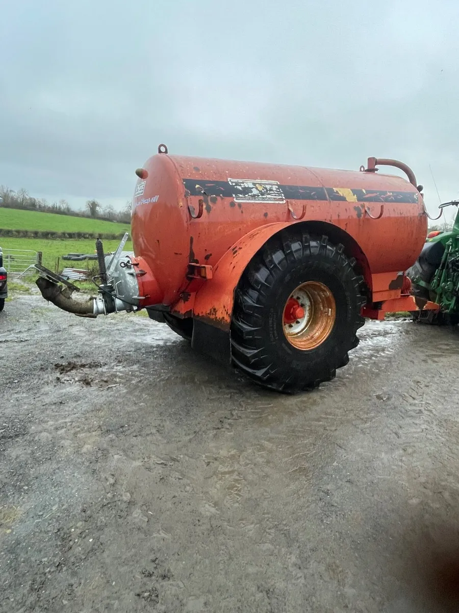 Slurry tanker - Image 1
