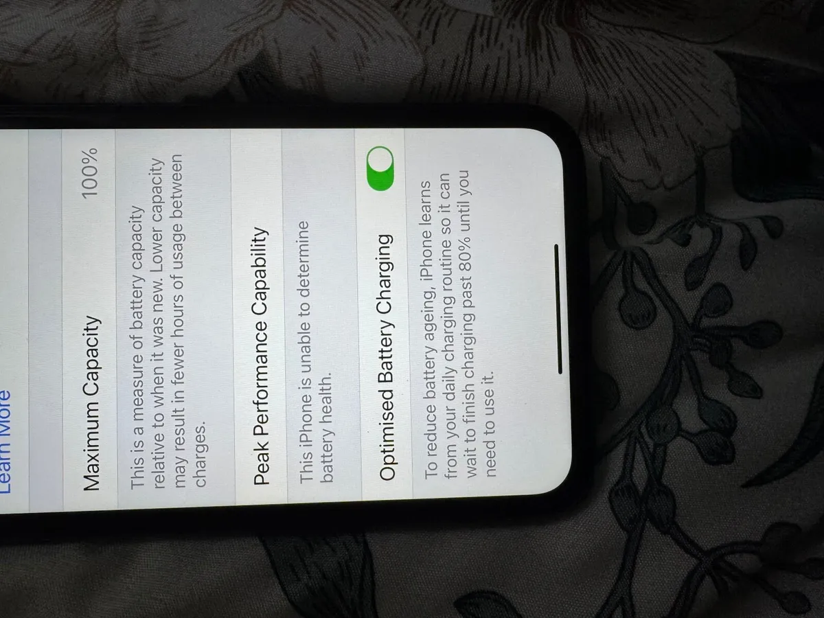 iPhone 11 unlocked - Image 3