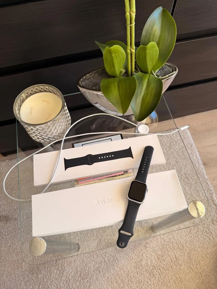 Apple Watch Series 7 41mm – Excellent Condition - Image 1