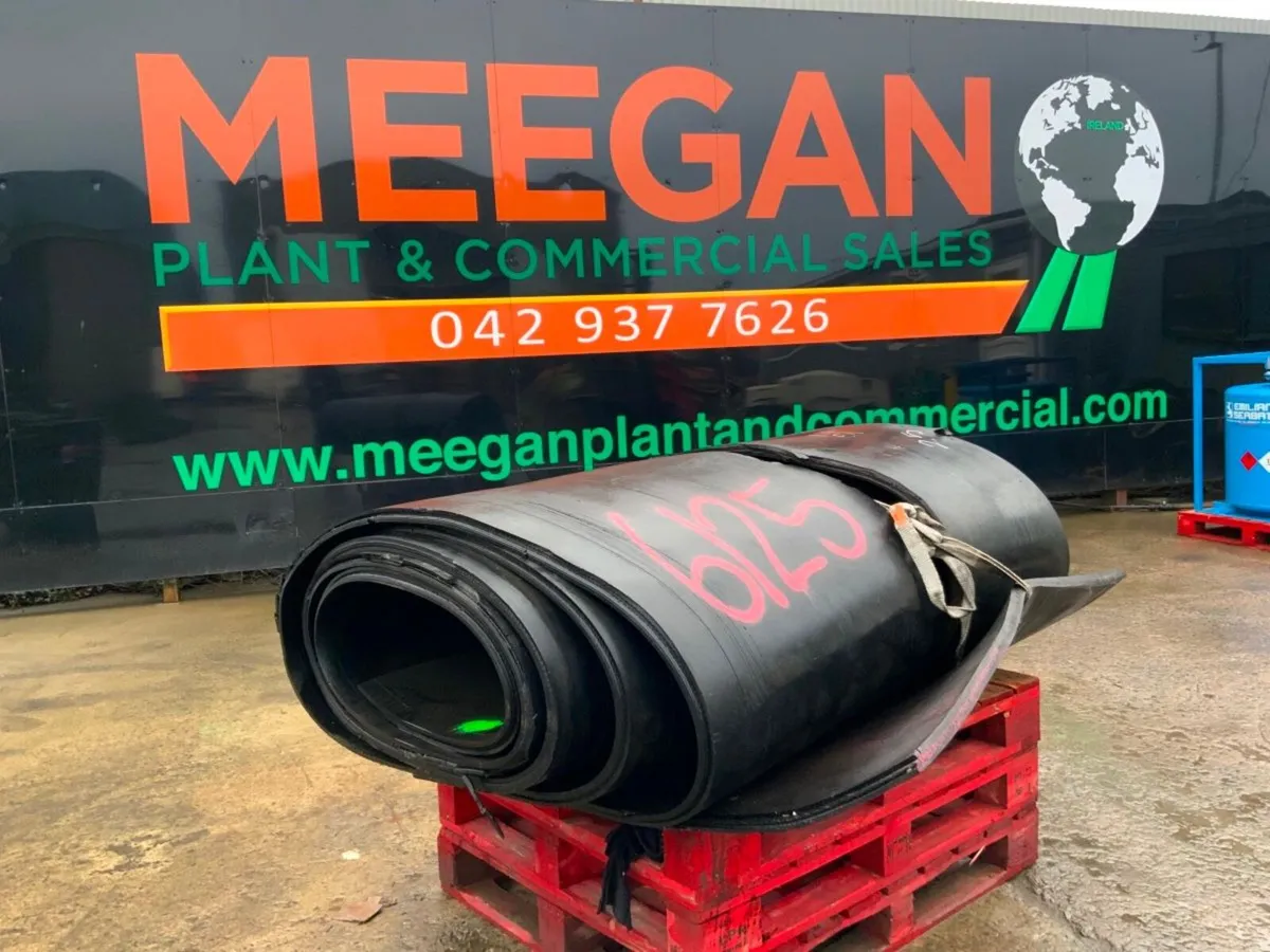 61" HEAVY GAUGE RUBBER MATTING......6125. - Image 1