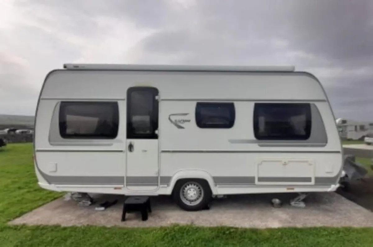 2018 Fendt Saphir 4 Berth Caravan - Image 1