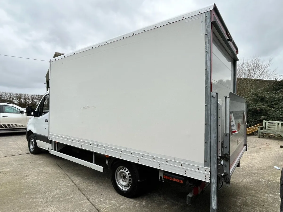 Mercedes Sprinter Box Van - Image 4