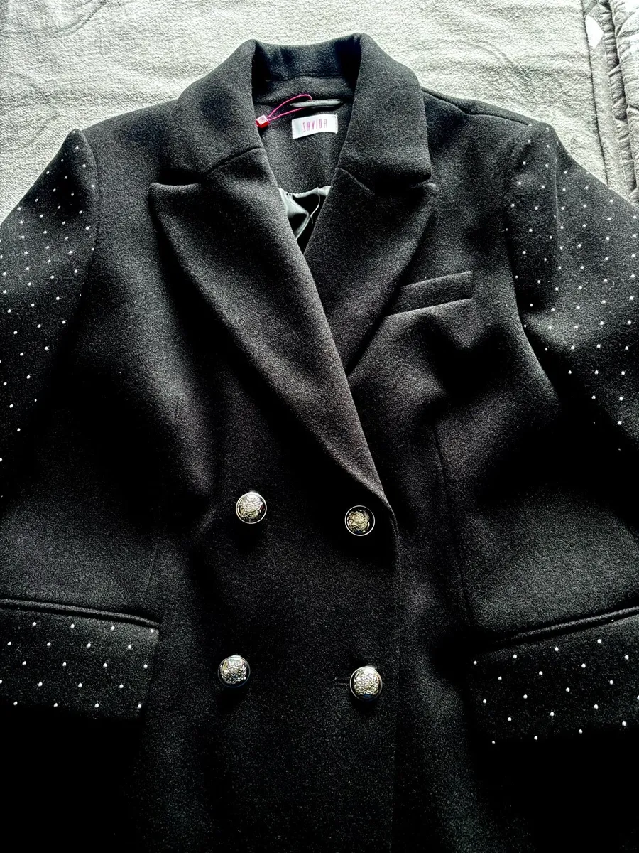 Beautiful women's black 2XL coat - never worn - Image 3