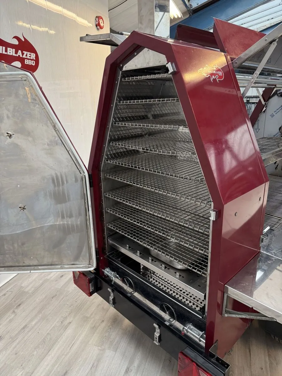 Trailblazer BBQ 600 Streetmaster BBQ Trailer - Image 3