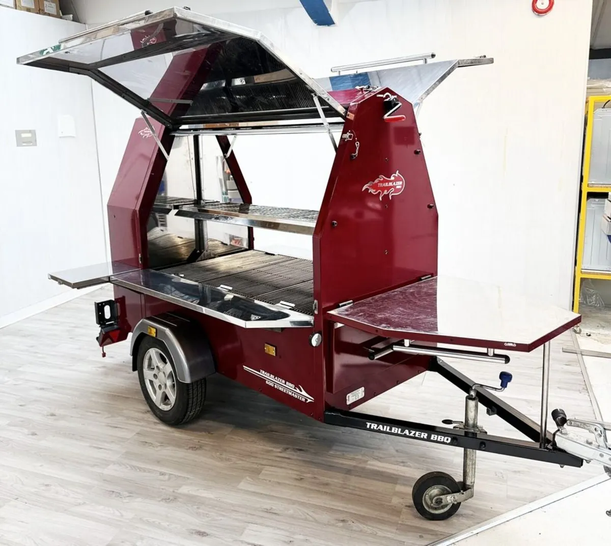 Trailblazer BBQ 600 Streetmaster BBQ Trailer - Image 1