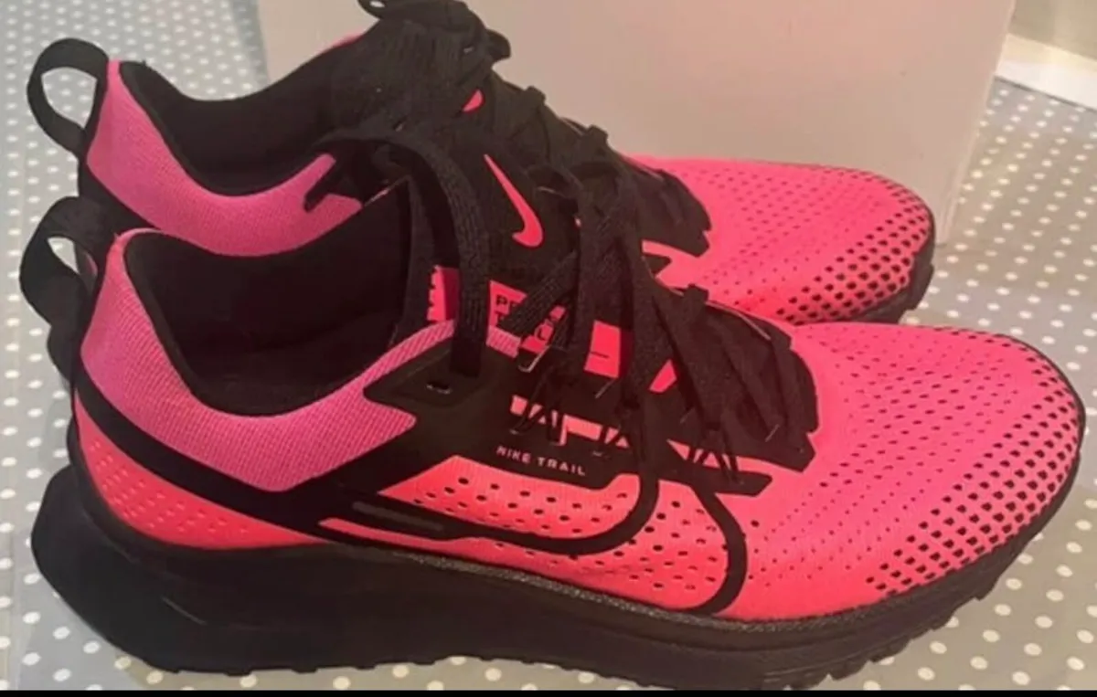 Nike runners - Image 1