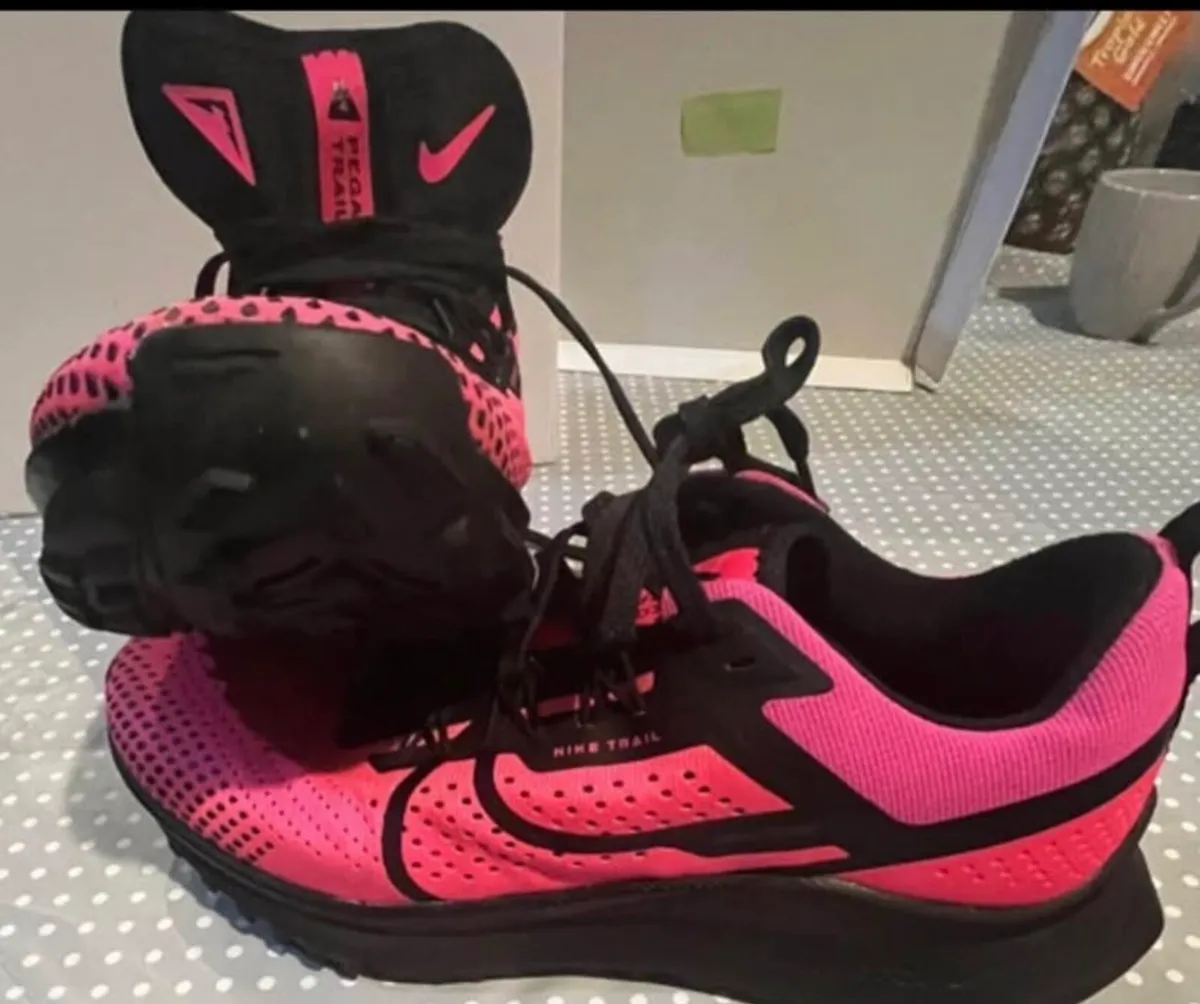 Nike runners - Image 2