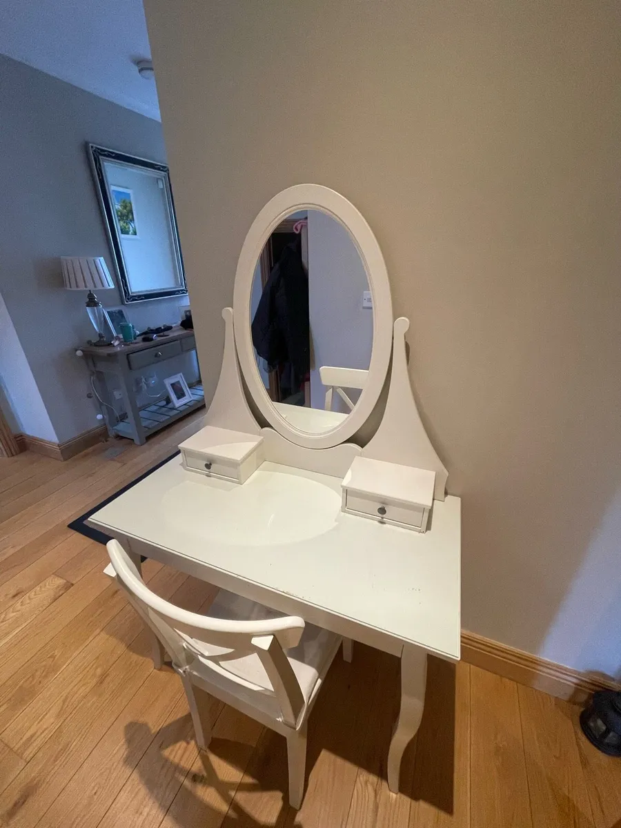 Dressing table - white desk with mirror and chair - Image 2