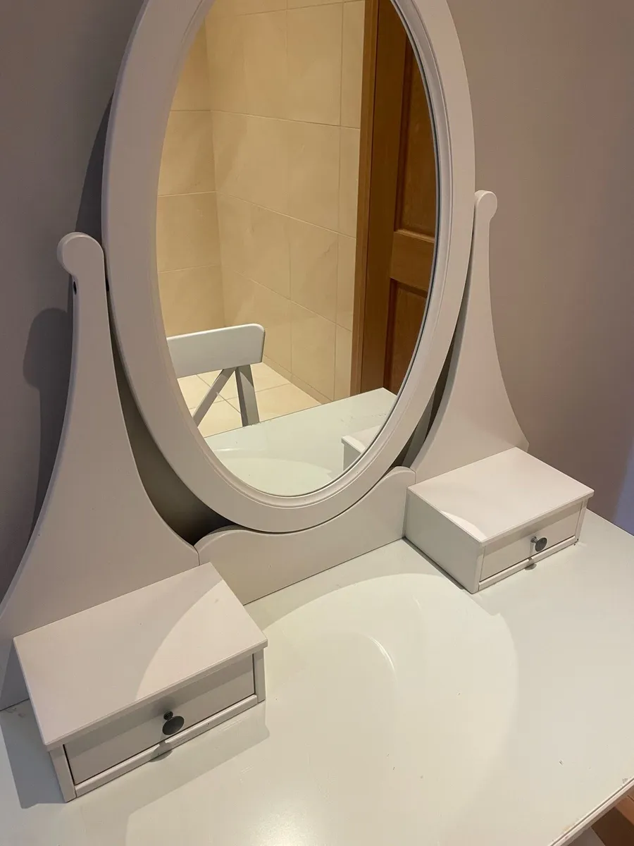 Dressing table - white desk with mirror and chair - Image 3