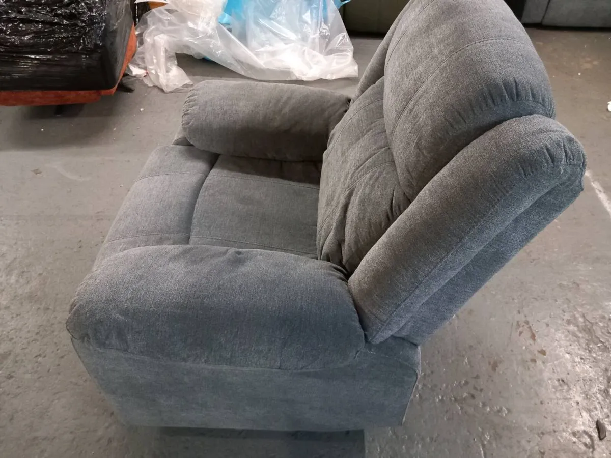 One seater recycling chair - Image 2