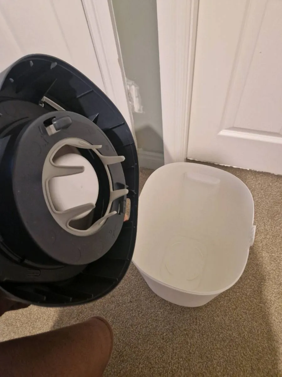 Tommee Tipee Nappy Bin - Image 2