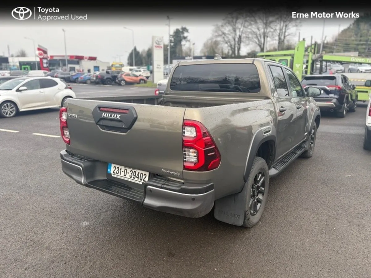 Toyota Hilux HILUX 2.8 INVINCIBLE AUTO - Image 2