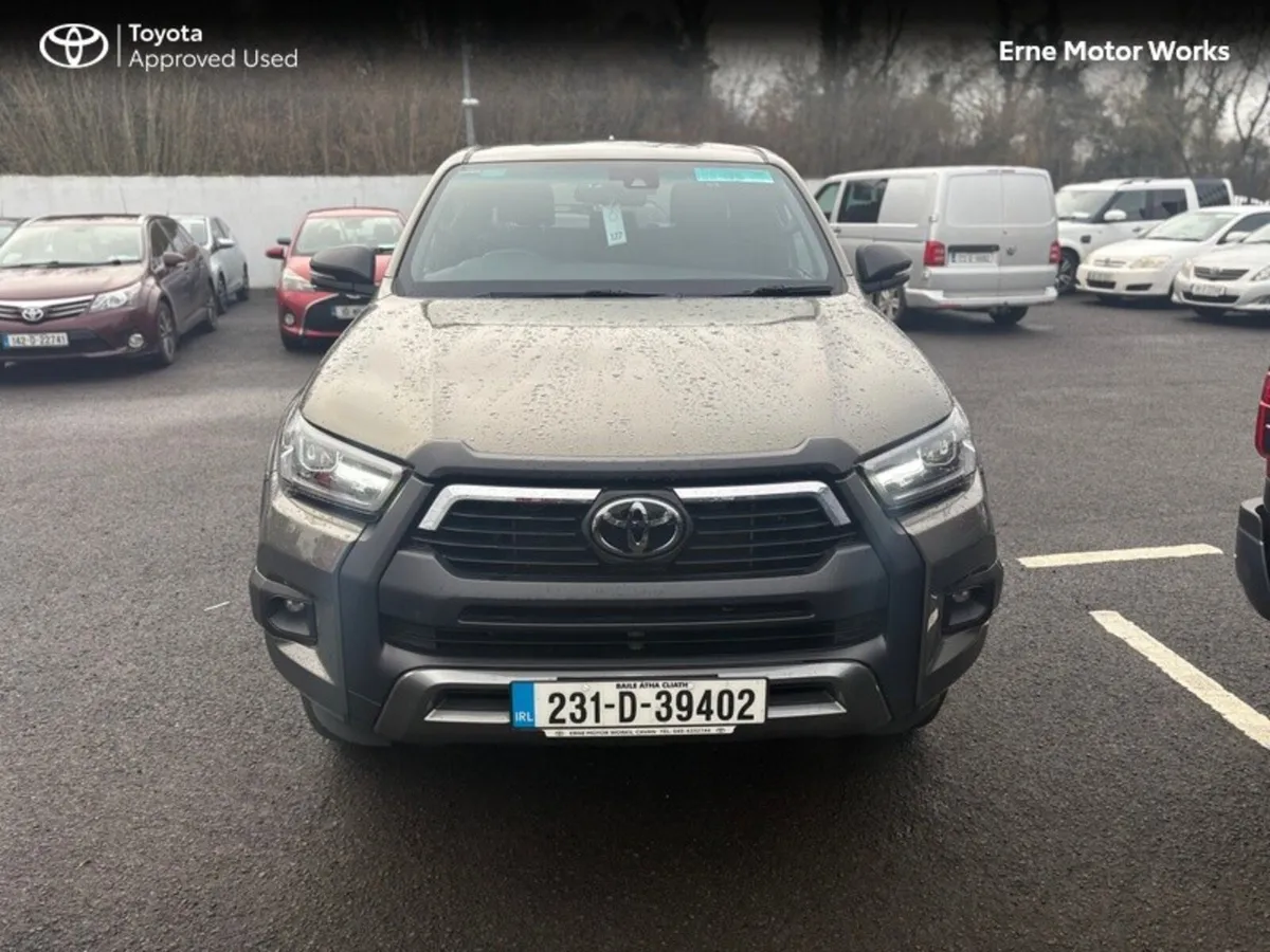 Toyota Hilux HILUX 2.8 INVINCIBLE AUTO - Image 4