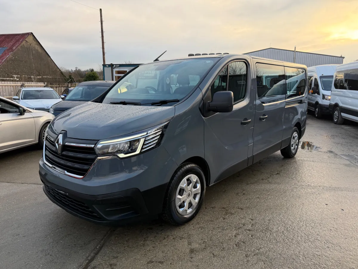 2023 RENAULT TRAFIC 9 SEATER 2.0 150BHP - Image 1
