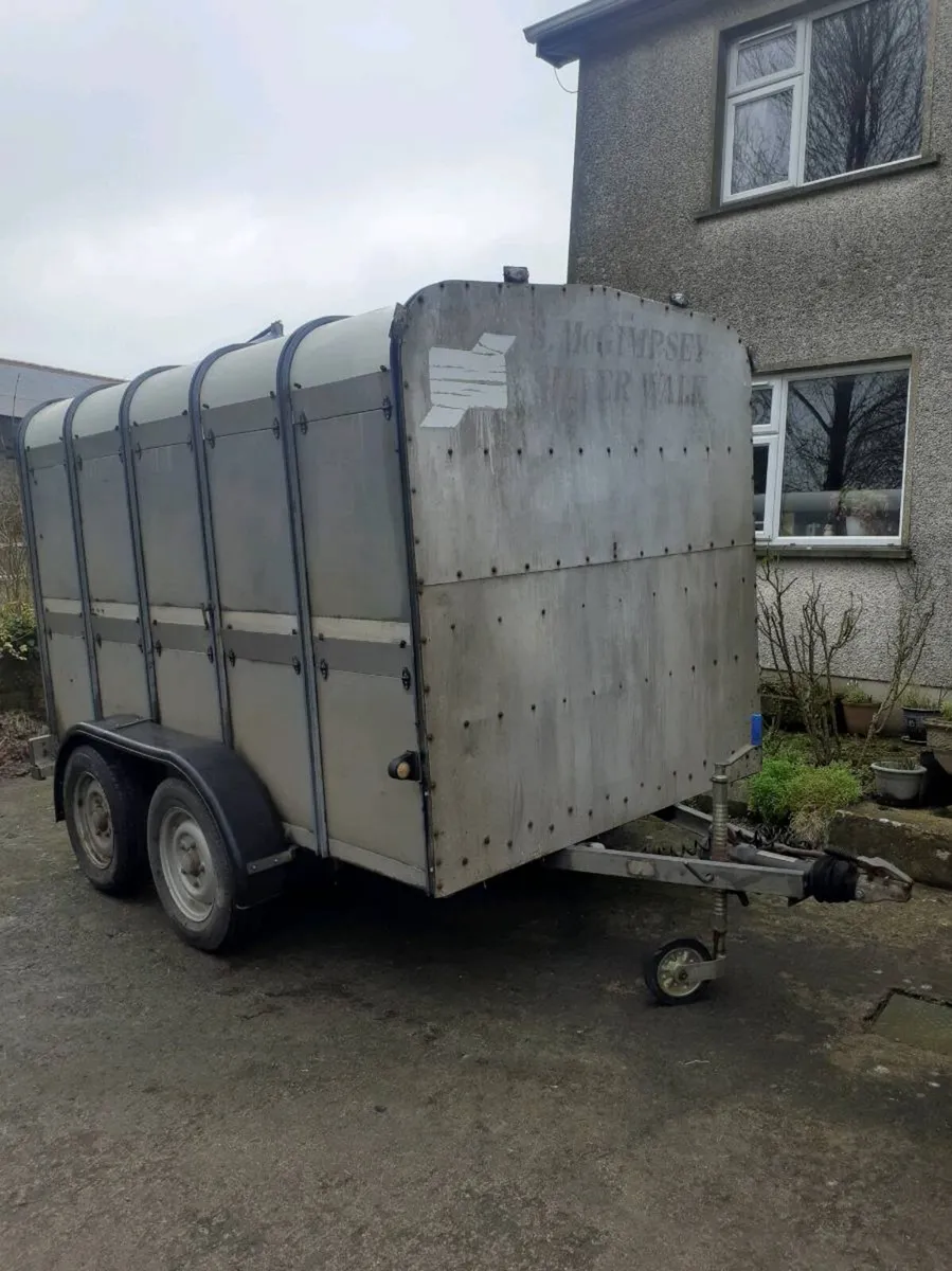 Ifor Williams cattle trailer - Image 1