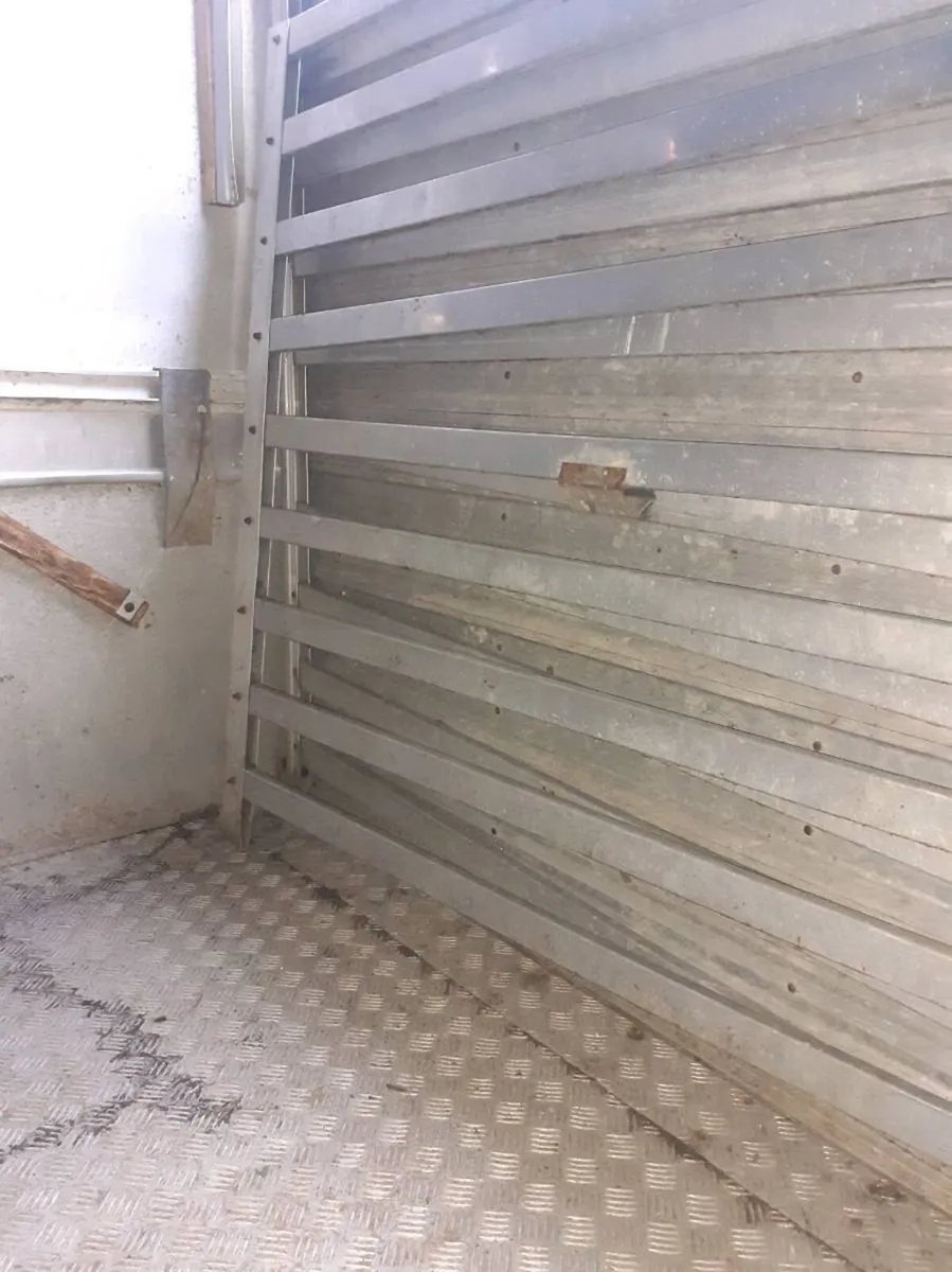 Ifor Williams cattle trailer - Image 2