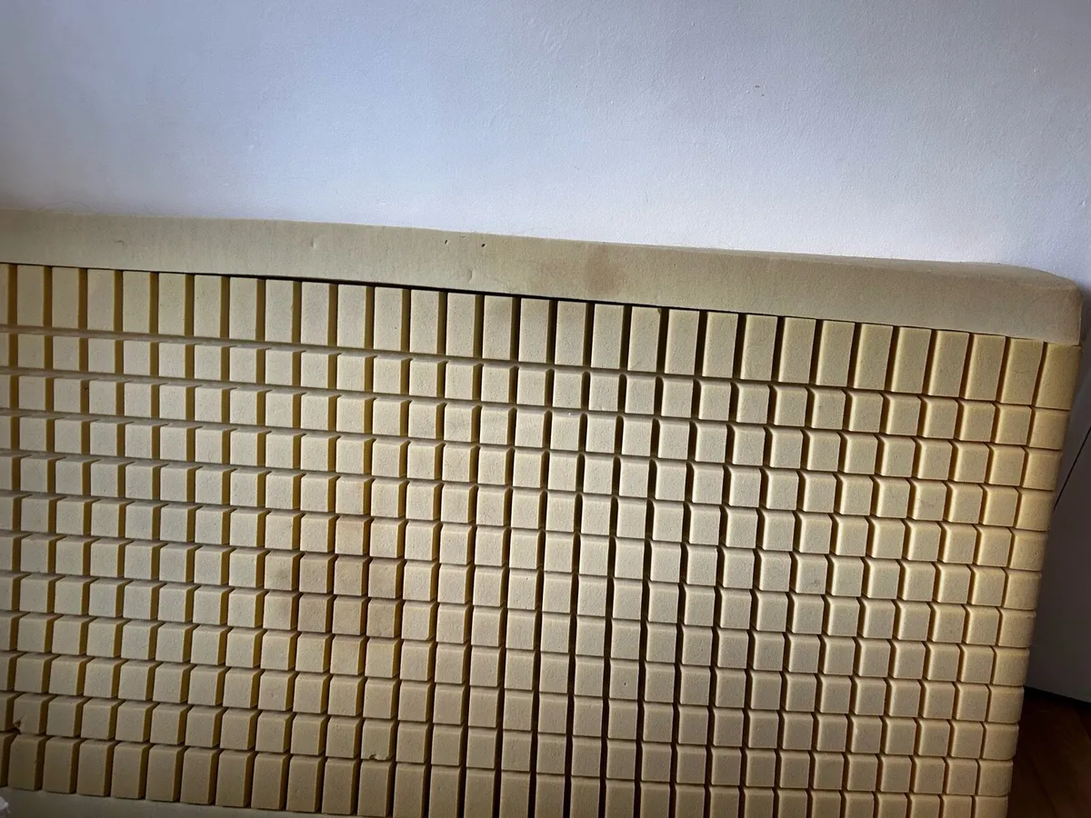 Free - Used single memory foam mattress - Image 2