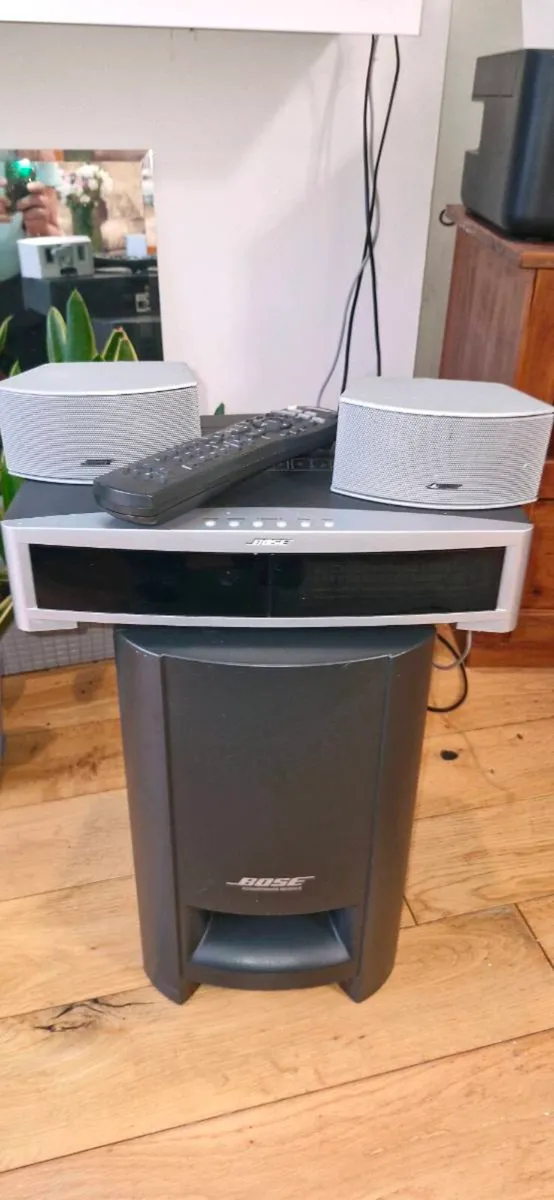 Bose Home Theater Speaker System DVD/CD/FM/AM - Image 1