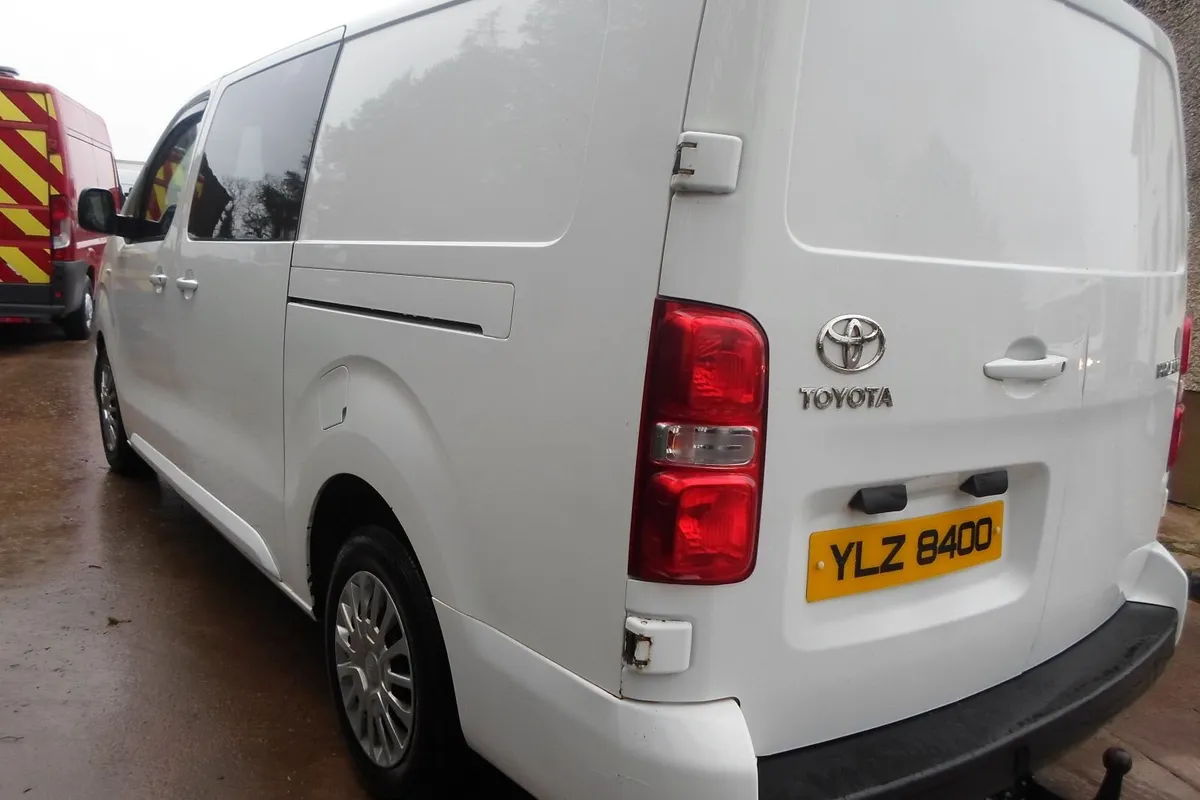 toyota proace - Image 3