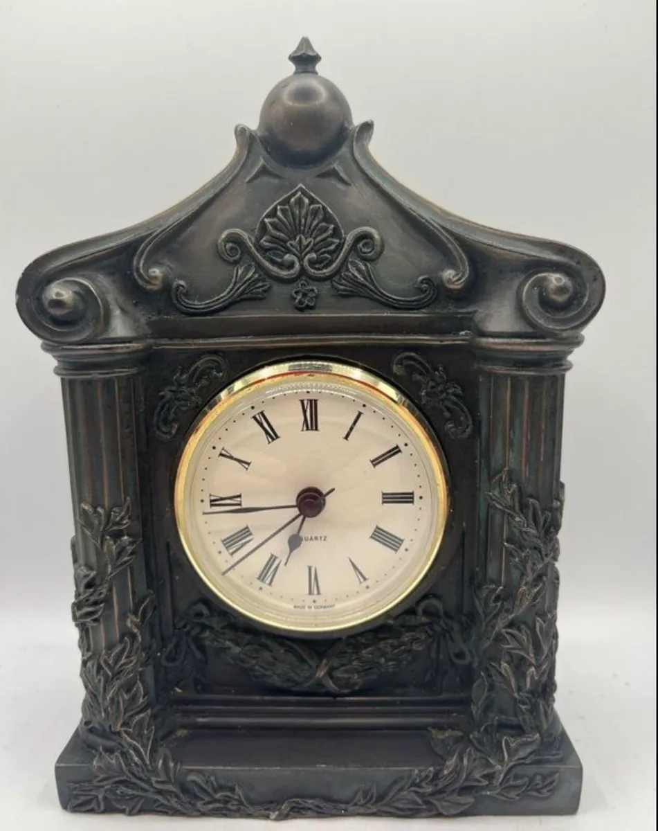 Genesis Mullingar Mantle Clock - Image 1