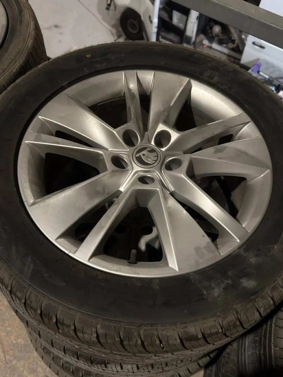 Tires and wheels - Image 2