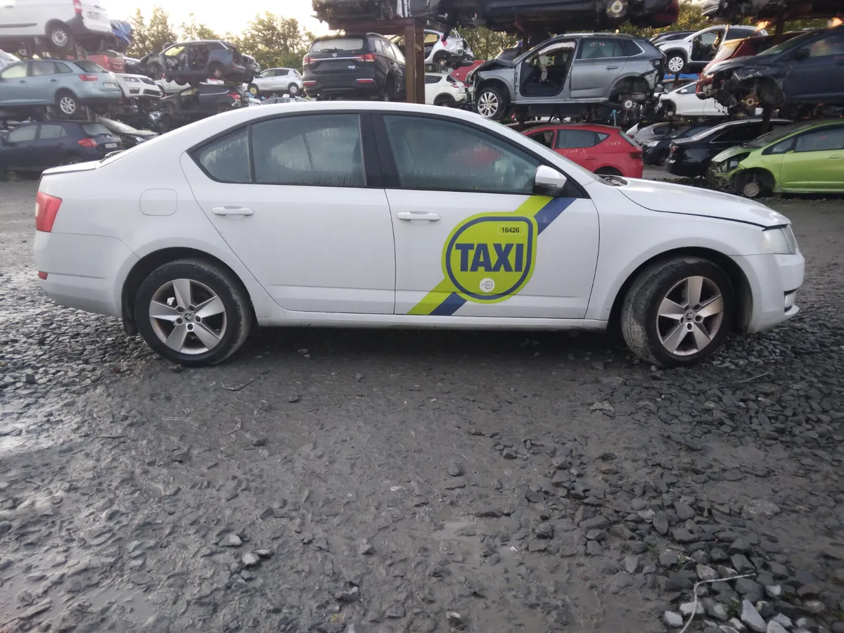 2016 Skoda Octavia For Breaking/Dismantling - Image 2