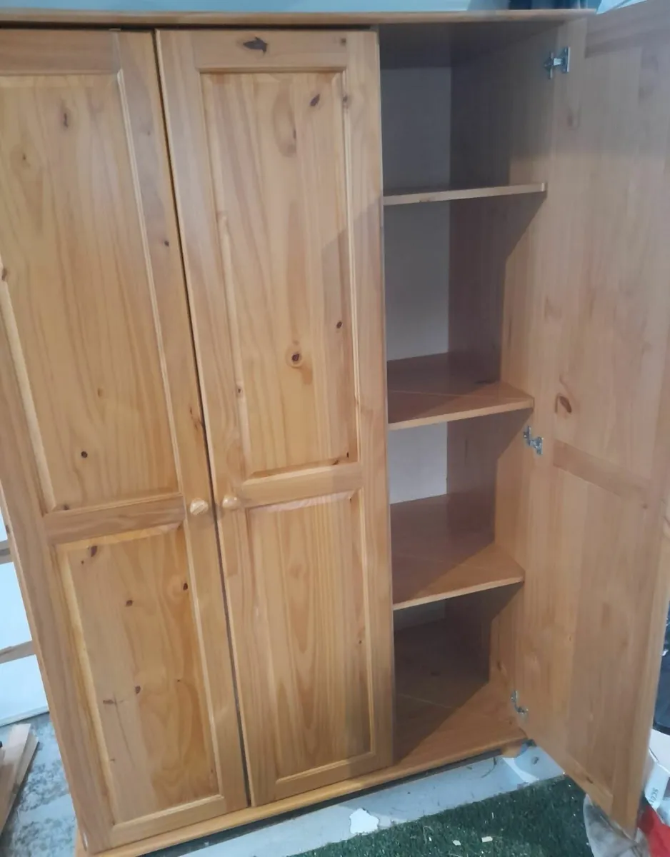 Bedroom set - Image 2