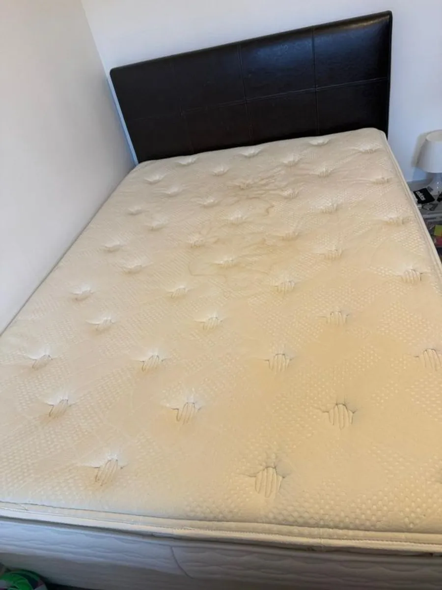 Bed double size and mattress - Image 2