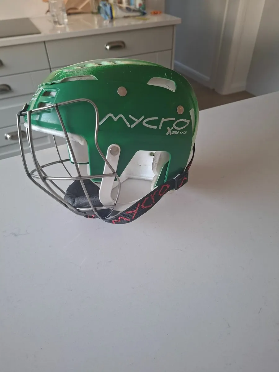 Hurling Helmet - Image 3