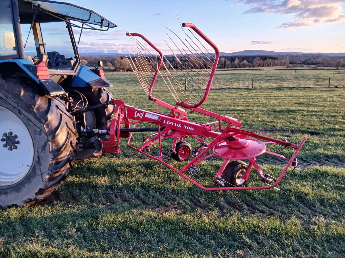 Lely Lotus 300 combi tedder rake - Image 2