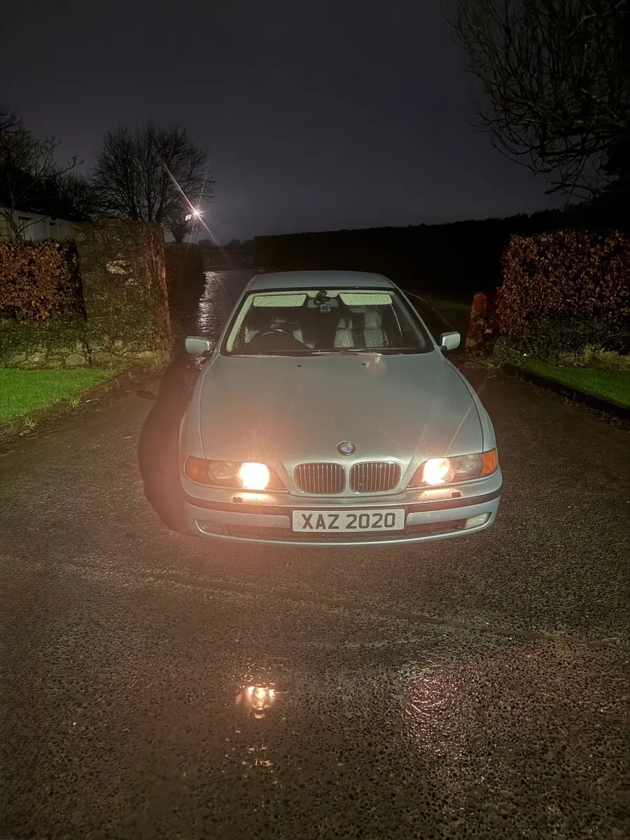 BMW 535i V8 auto - Image 2