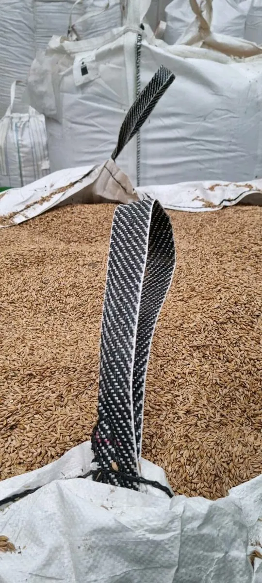 Organic barley and straw - Image 1