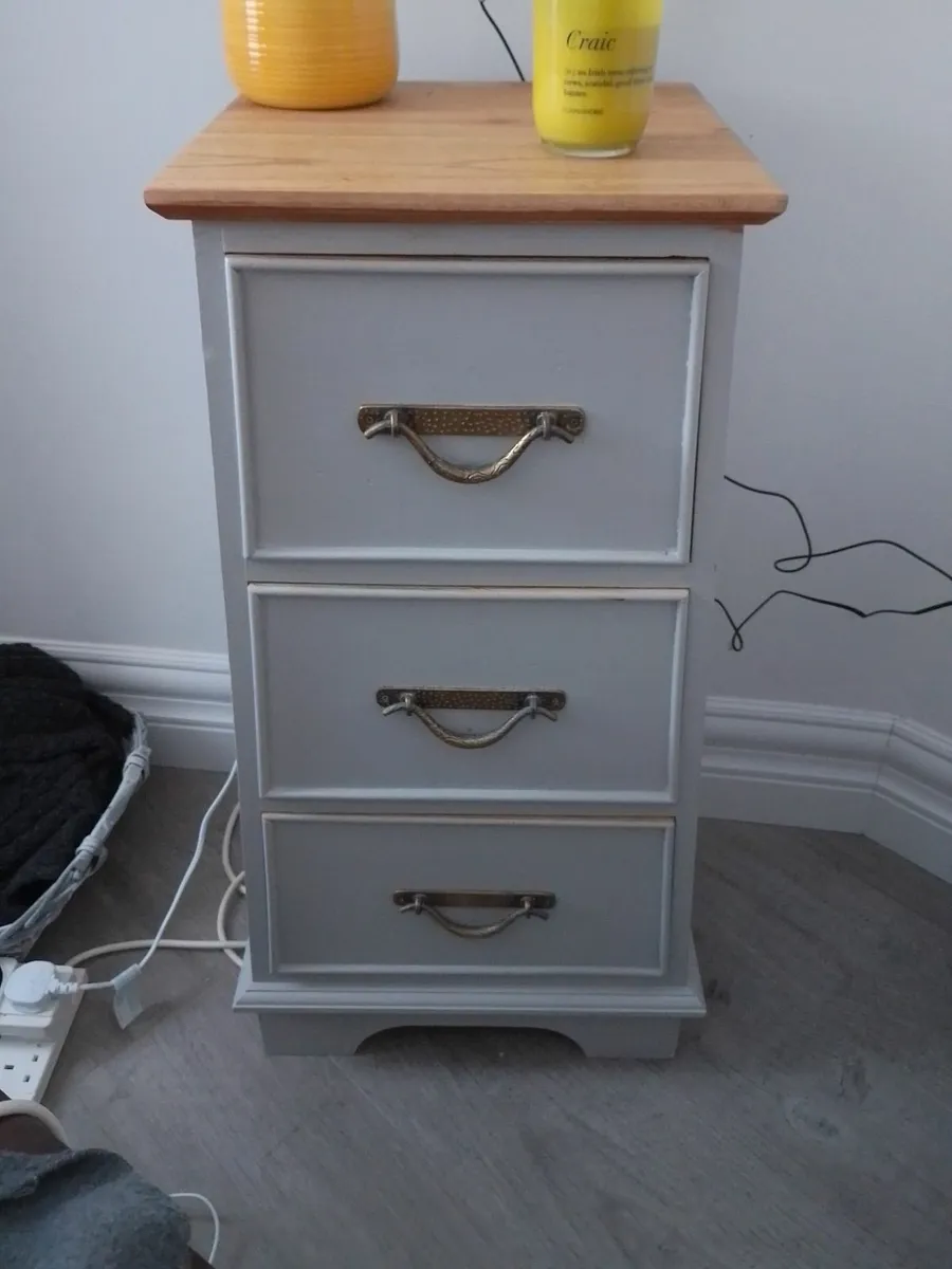 SOLID REAL TEAK PYRAMID SHAPED DRAWER UNIT - Image 1