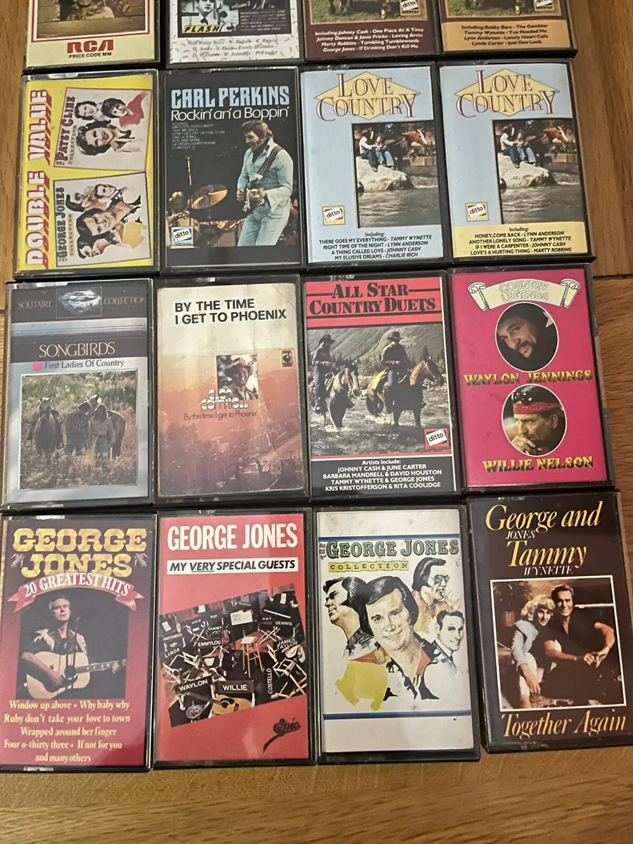 Country music cassettes - Image 3