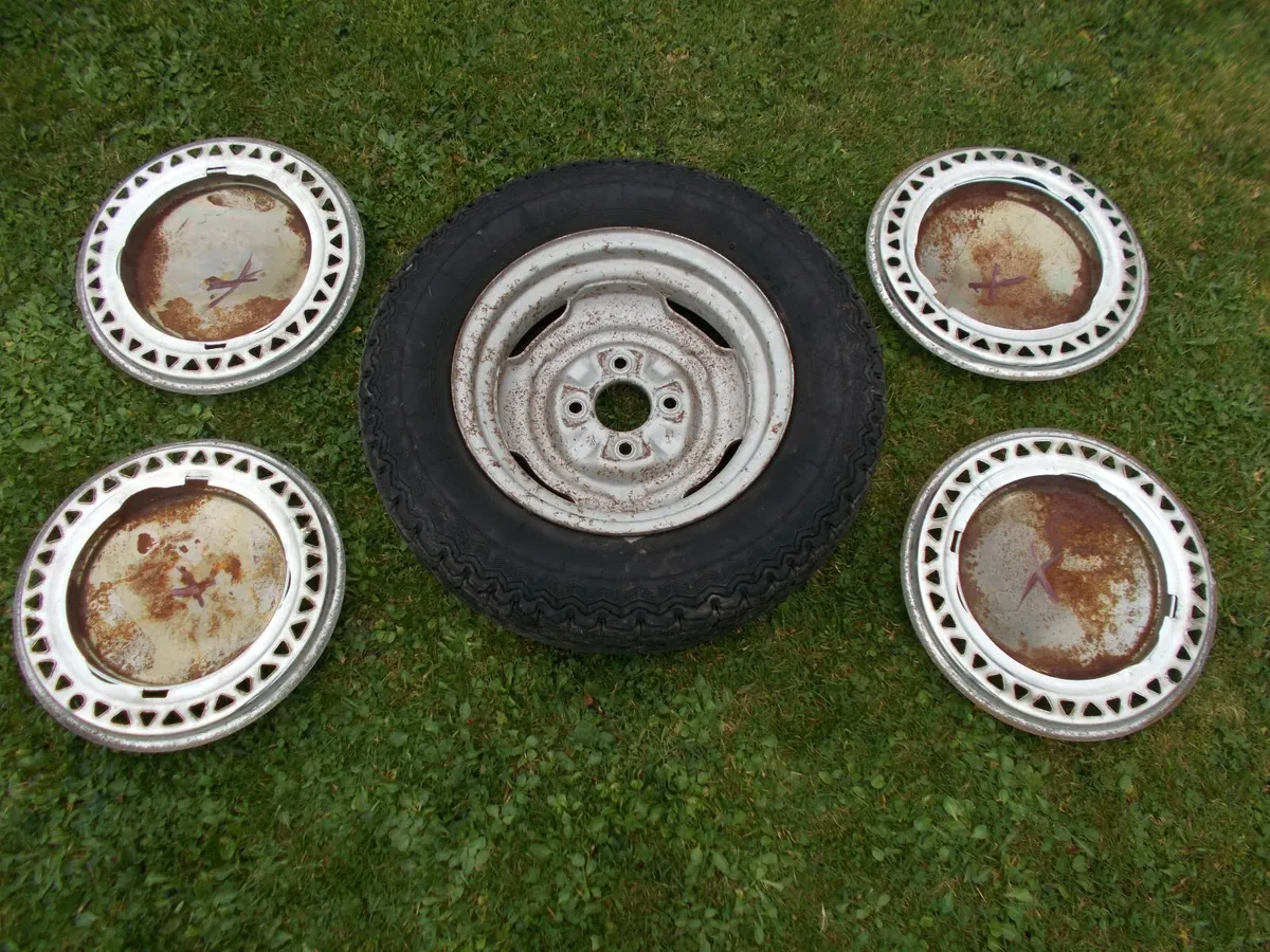 Anglia Spare Wheel and 4 Chrome Caps - Image 2