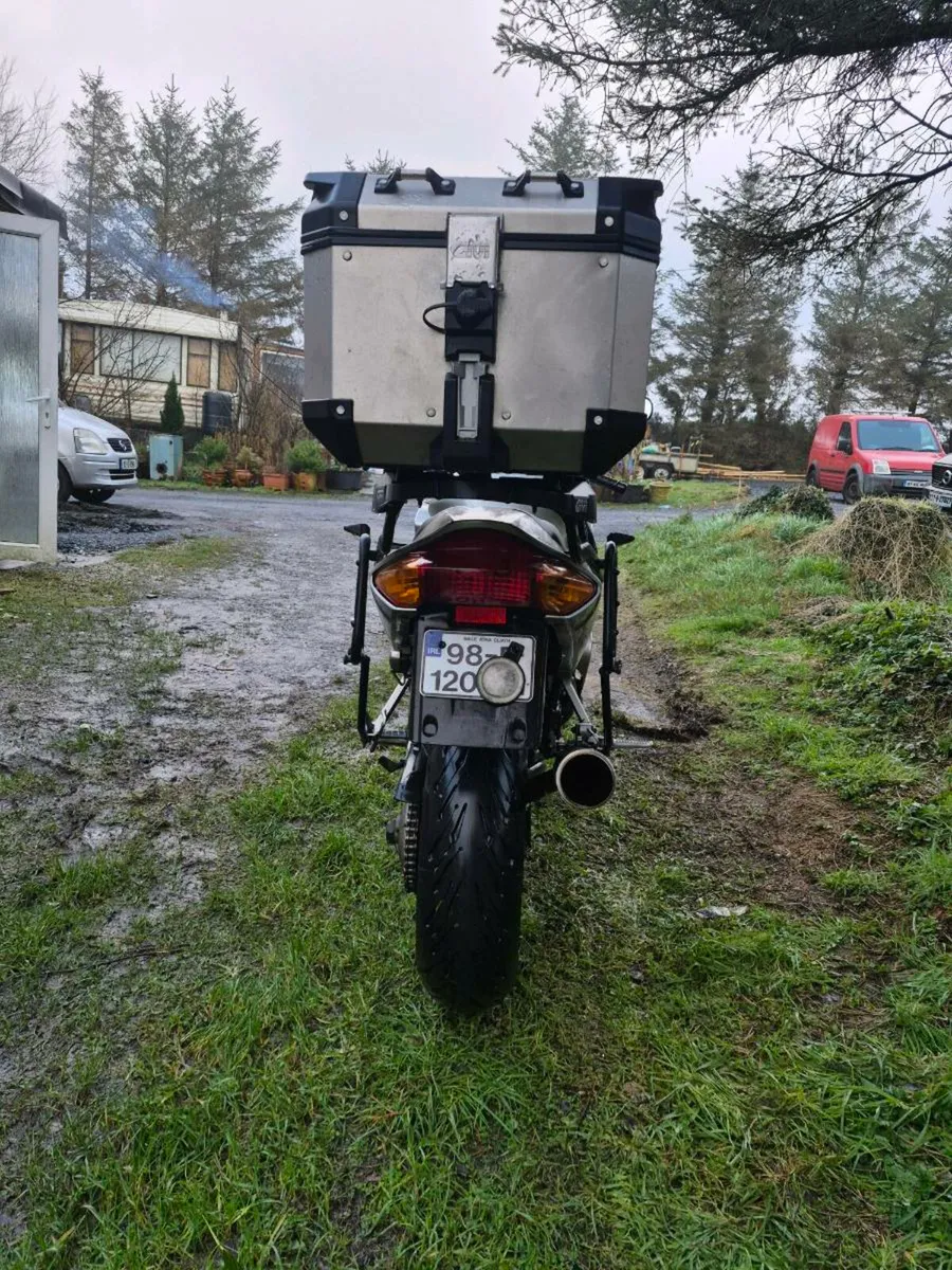 Honda VFR800 5TH GEN 1998 - Image 4