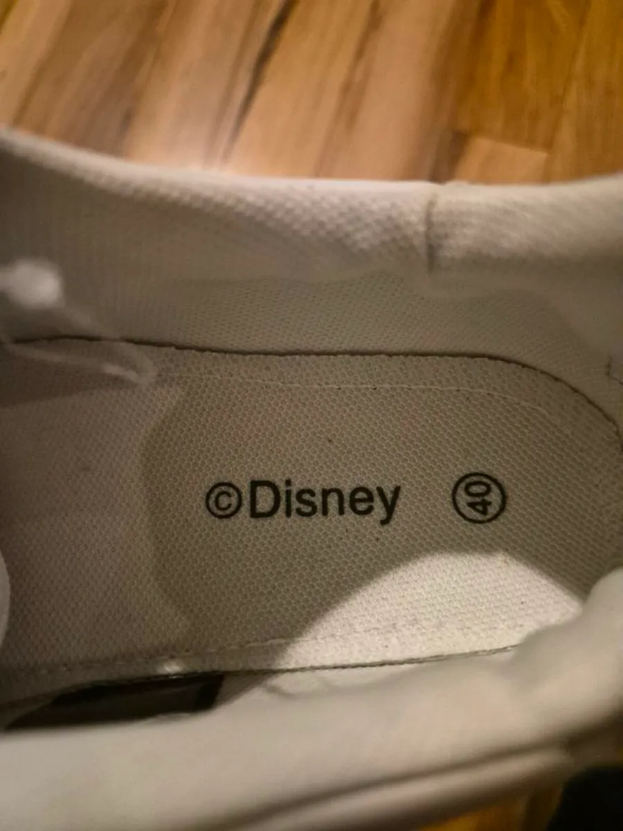 Winnie the poo trainers - Image 4