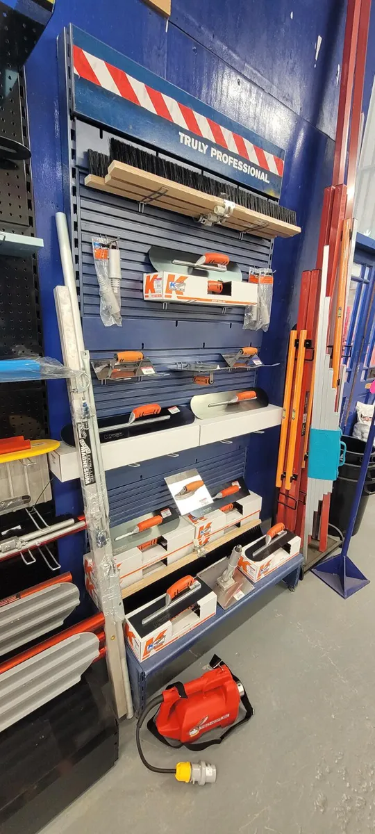 Selection Of Concrete moving and finishing Tools - Image 2