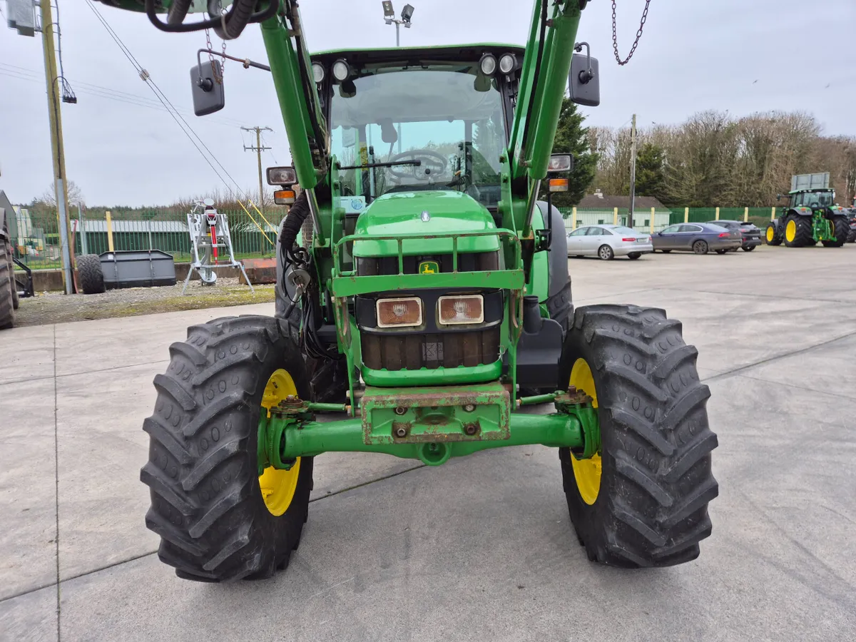 John Deere 5820 2007 - Image 4