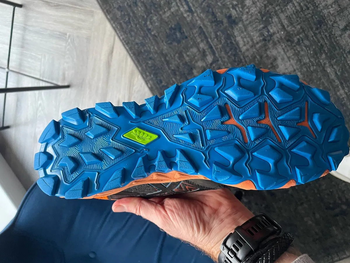 ASICS Goretex trail runners size 46 - Image 4