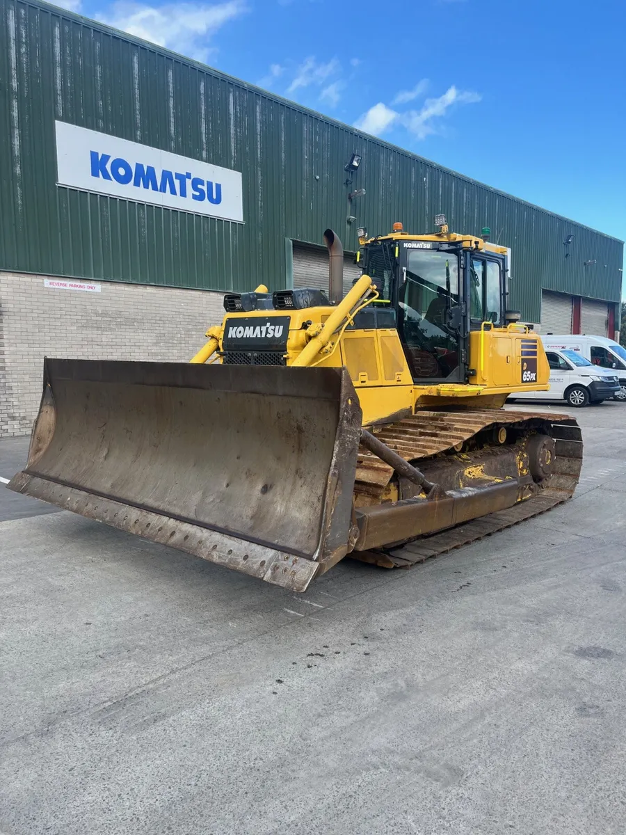 Komatsu D65PX-18E0 - Image 1