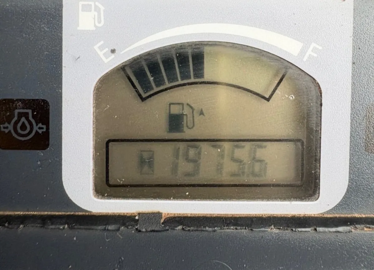 2021 Hitachi zx26u-6 low Hours Finance arranged - Image 3