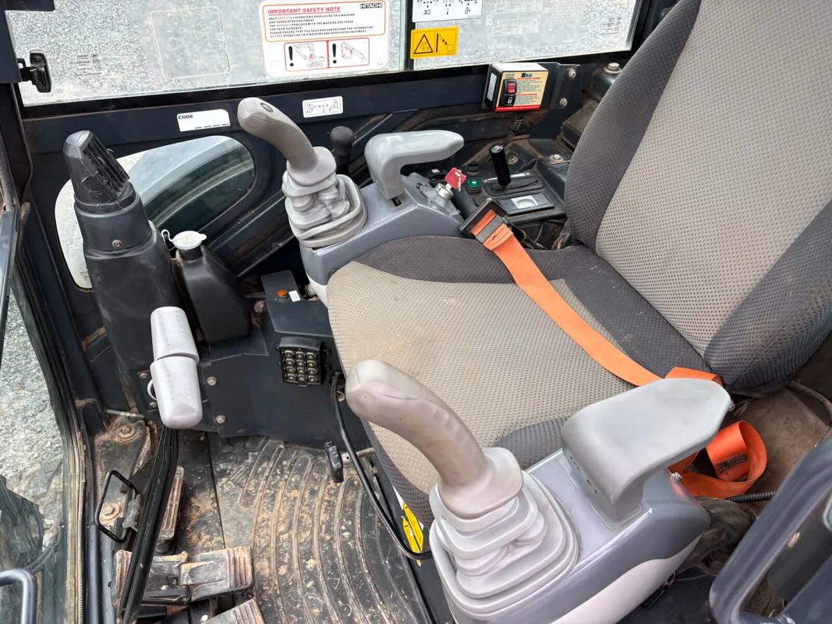 2021 Hitachi zx26u-6 low Hours Finance arranged - Image 4