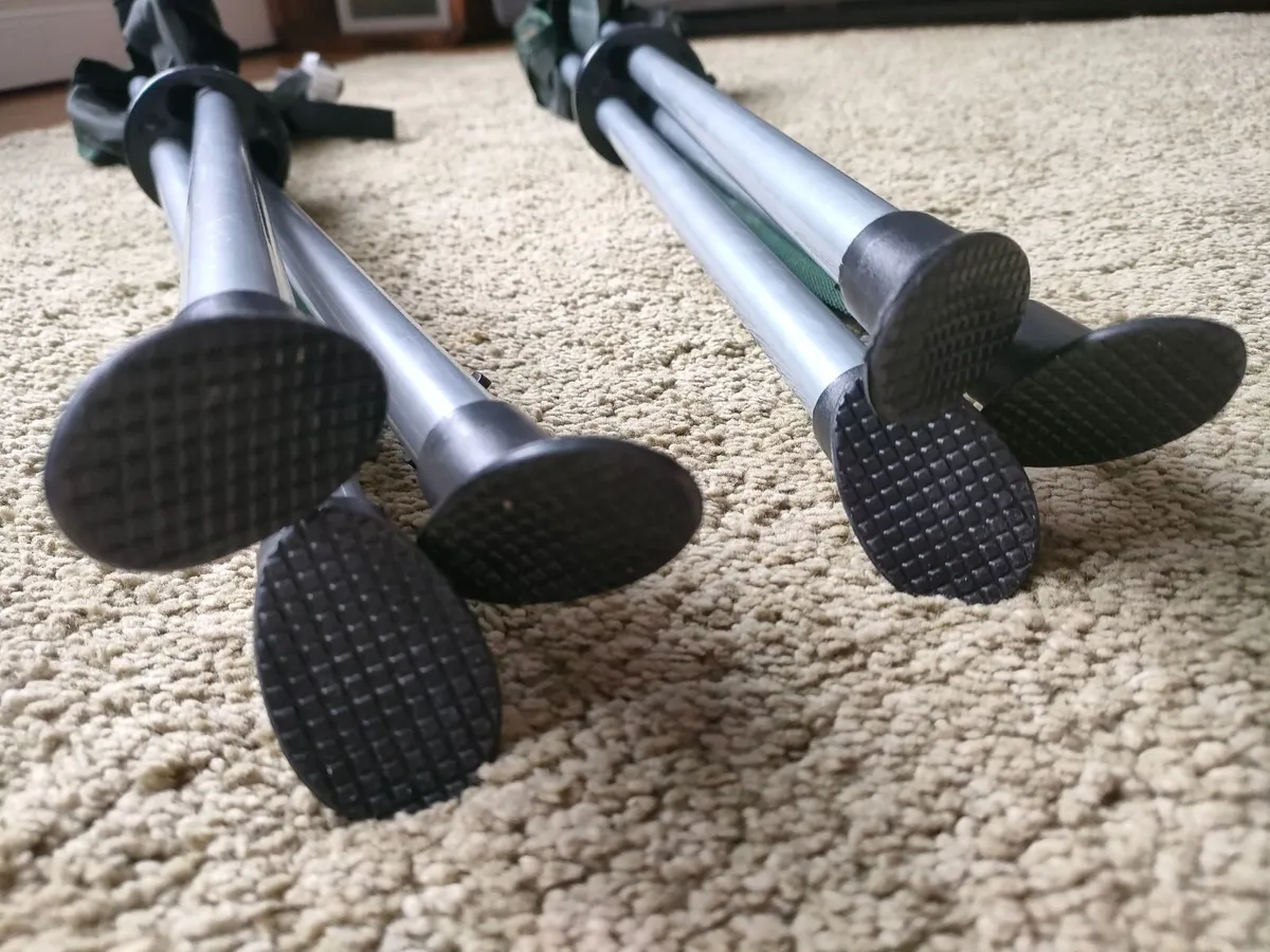 Folding stools - Image 1