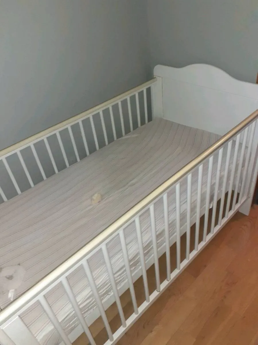 Toddler bed, Cot bed, Double buggy, Single buggy - Image 2