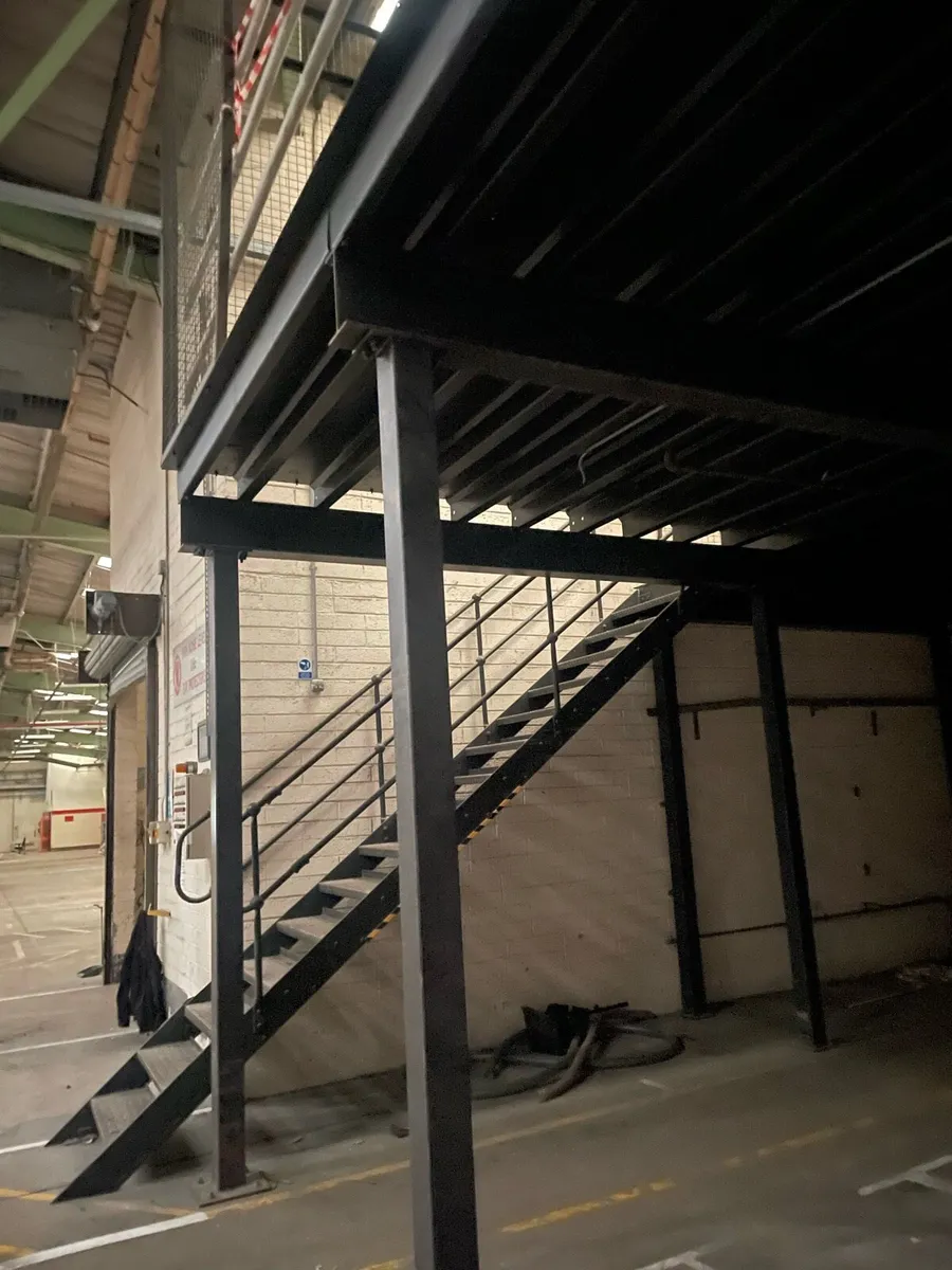 Mezz floor - Image 1