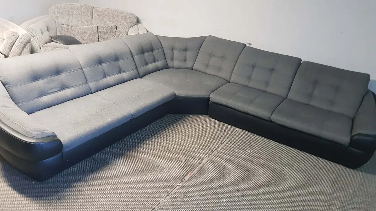 Corner sofa - Image 1