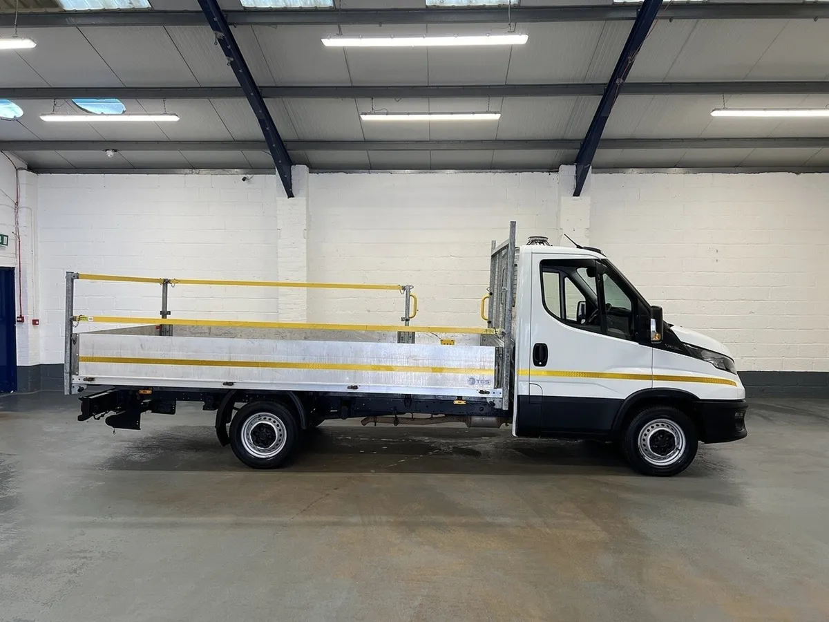 2023 Iveco Daily Dropside Van - Image 2
