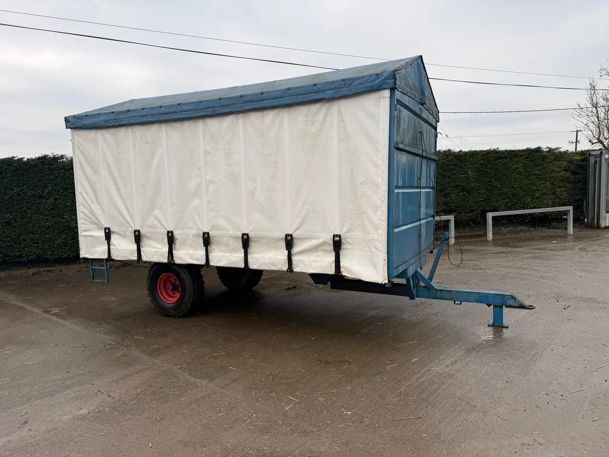 Curtain side Trailer - Image 1
